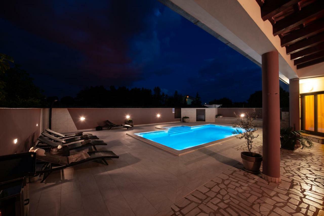 Villa Komel With Pool Fažana Zewnętrze zdjęcie