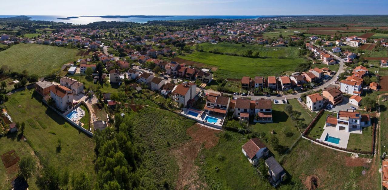 Villa Komel With Pool Fažana Zewnętrze zdjęcie